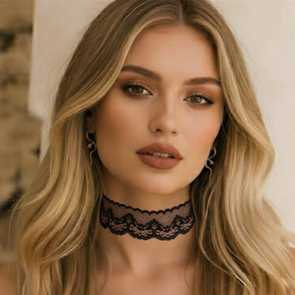 Chantilly Choker