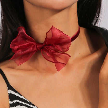 Festive Bow Lace Choker