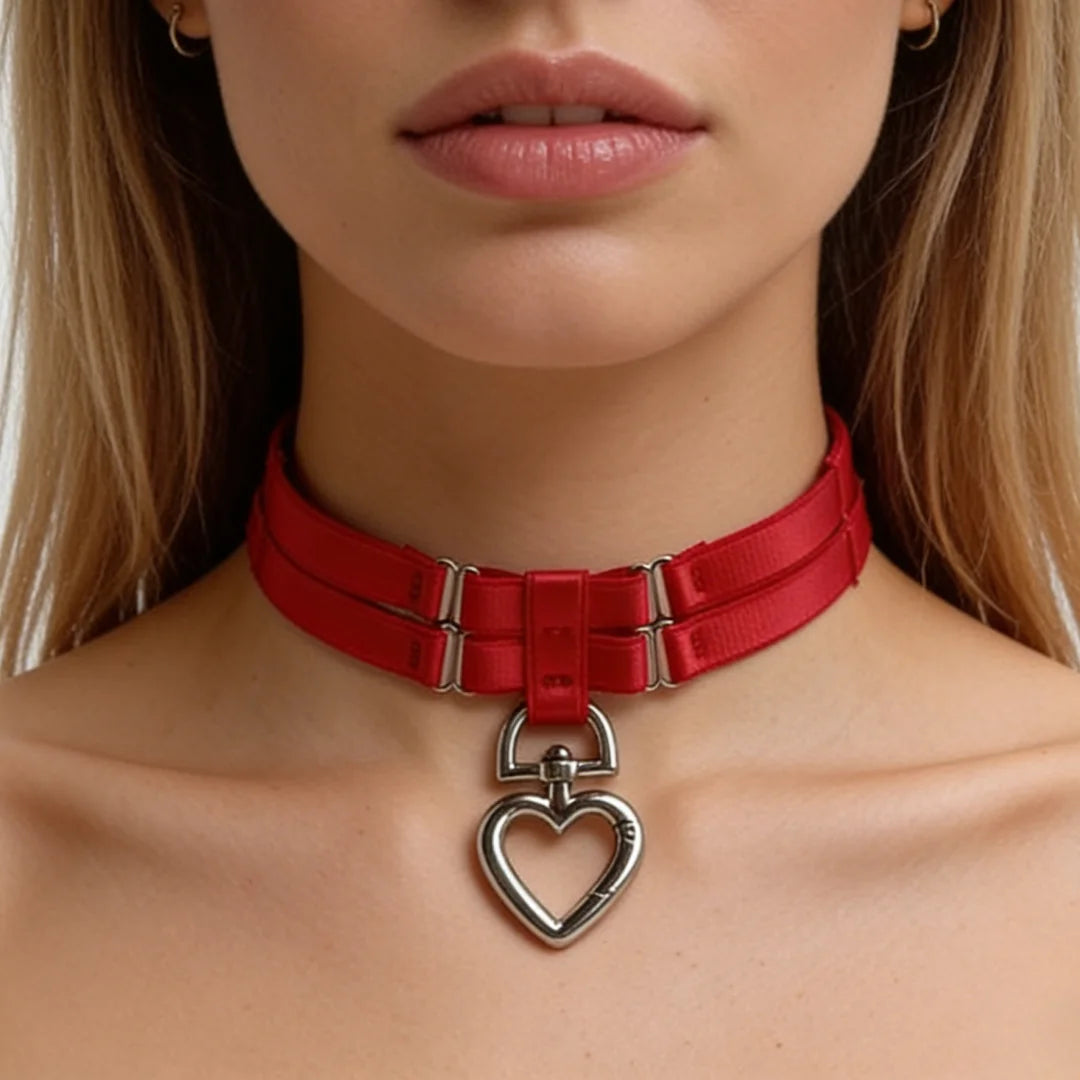 Onyx Heart Collar