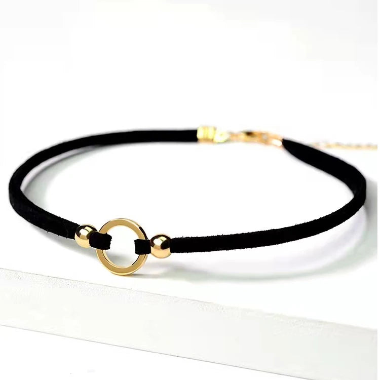 Velvet Omen Collar