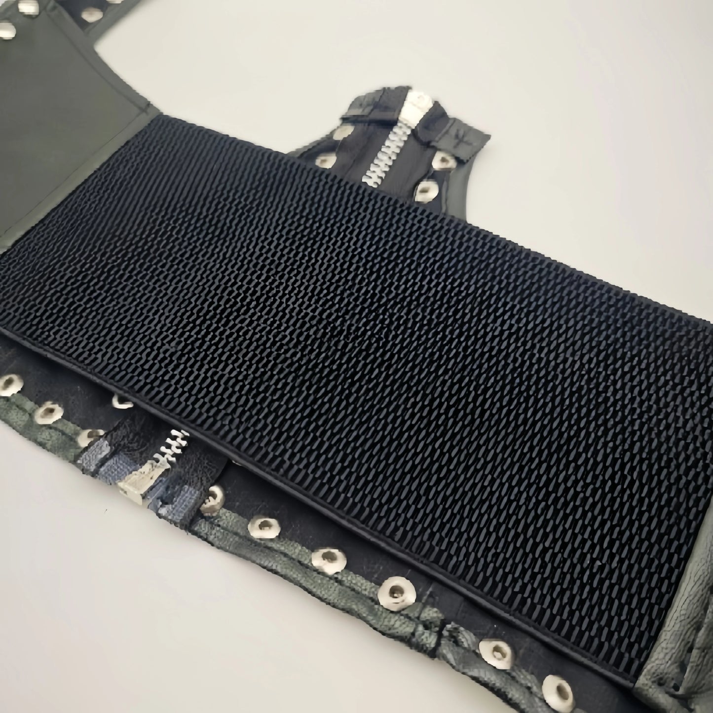 Hexwire Rivet Cincher